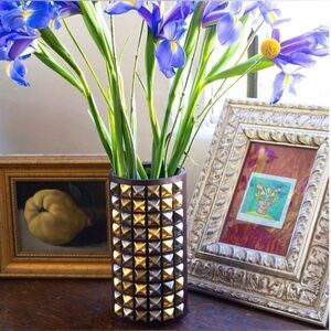 Dillon Leather Wrapped Vase " The Rockstar" (Brown)